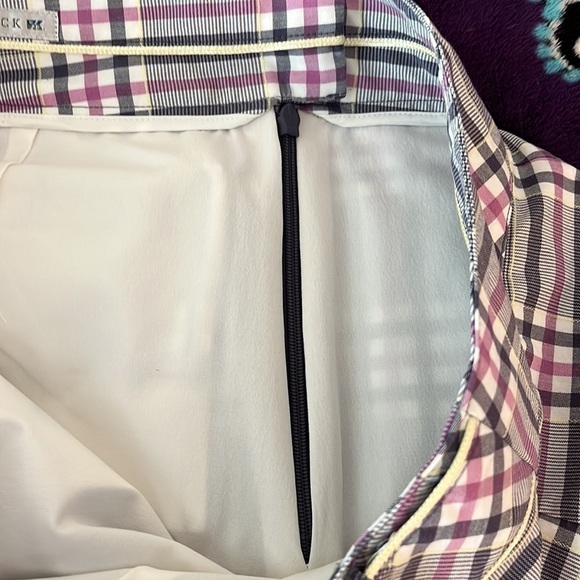 Cutter and Buck Women’s gray and pink skirt, size 6 US. - Picture 8 of 8